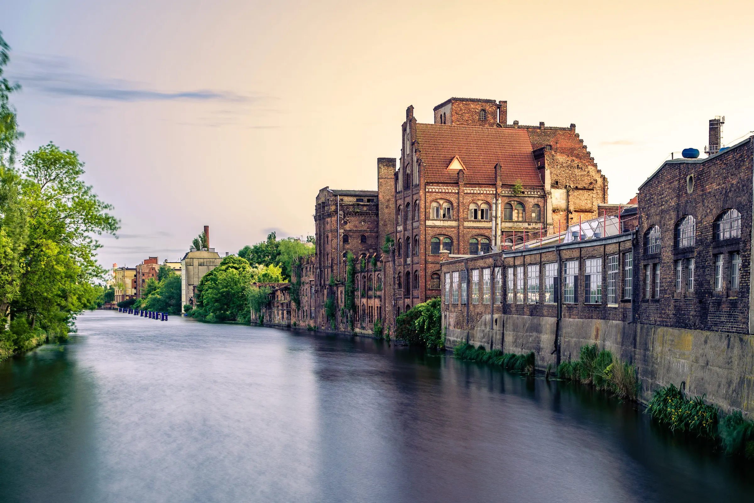 Magia Szczecińskiej Wenecji, Stare dźwigi portowe
